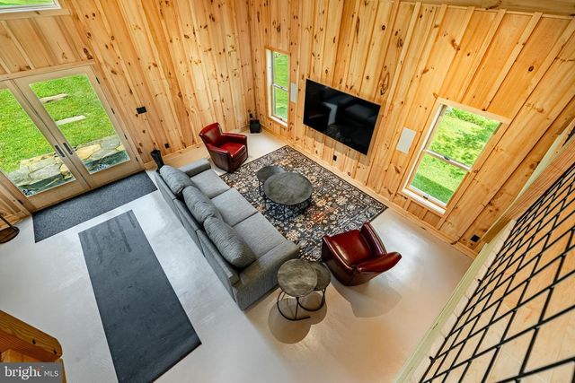 7 BITTERSWEET DR, West Chester, PA 19382