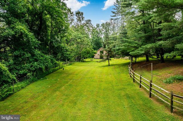 7 BITTERSWEET DR, West Chester, PA 19382