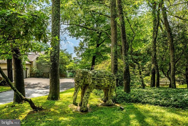 7 BITTERSWEET DR, West Chester, PA 19382
