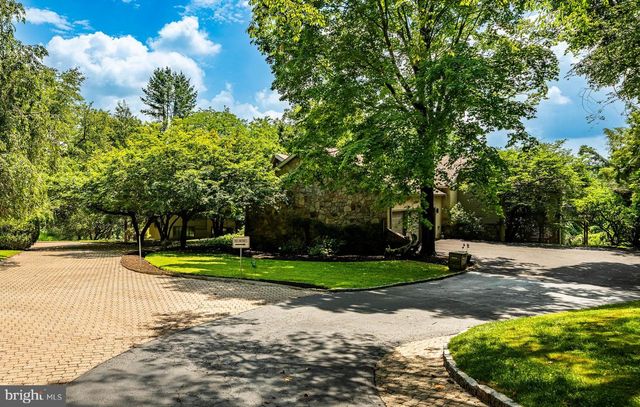 7 BITTERSWEET DR, West Chester, PA 19382