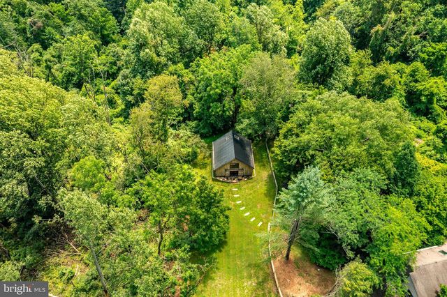 7 BITTERSWEET DR, West Chester, PA 19382