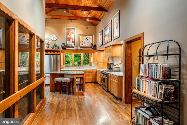 7 BITTERSWEET DR, West Chester, PA 19382