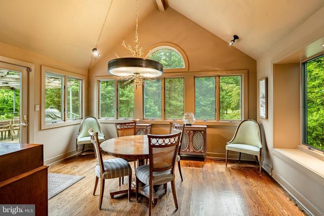 7 BITTERSWEET DR, West Chester, PA 19382