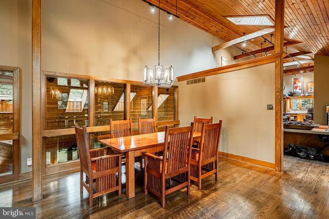 7 BITTERSWEET DR, West Chester, PA 19382
