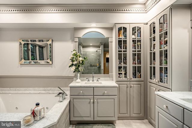7 BITTERSWEET DR, West Chester, PA 19382