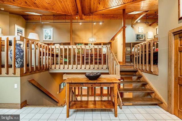 7 BITTERSWEET DR, West Chester, PA 19382