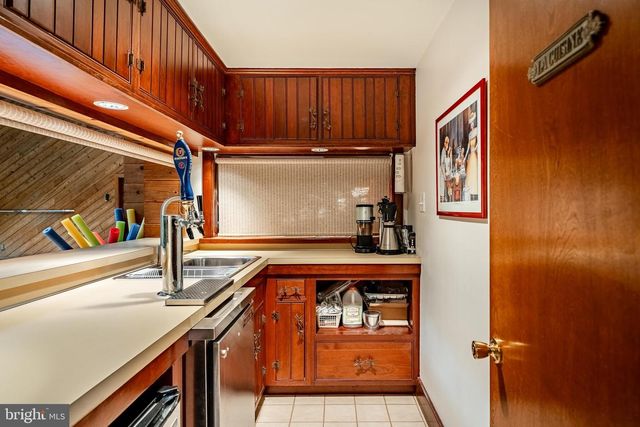 7 BITTERSWEET DR, West Chester, PA 19382