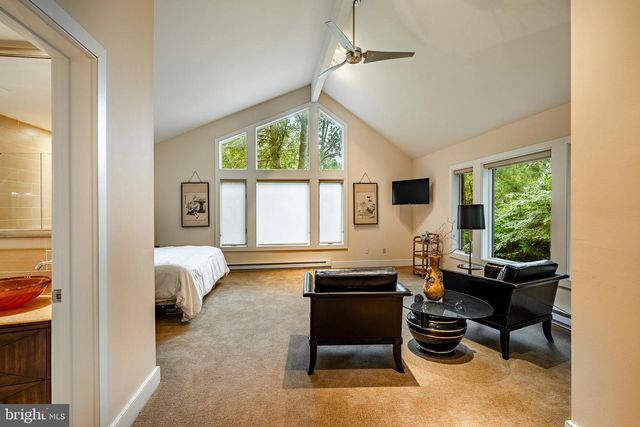 7 BITTERSWEET DR, West Chester, PA 19382
