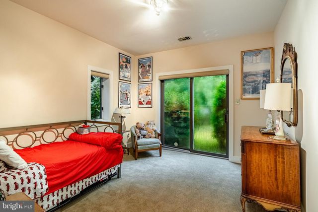 7 BITTERSWEET DR, West Chester, PA 19382