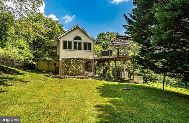 7 BITTERSWEET DR, West Chester, PA 19382