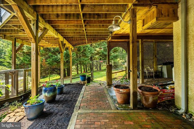 7 BITTERSWEET DR, West Chester, PA 19382
