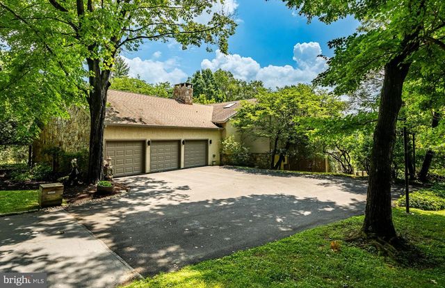 7 BITTERSWEET DR, West Chester, PA 19382