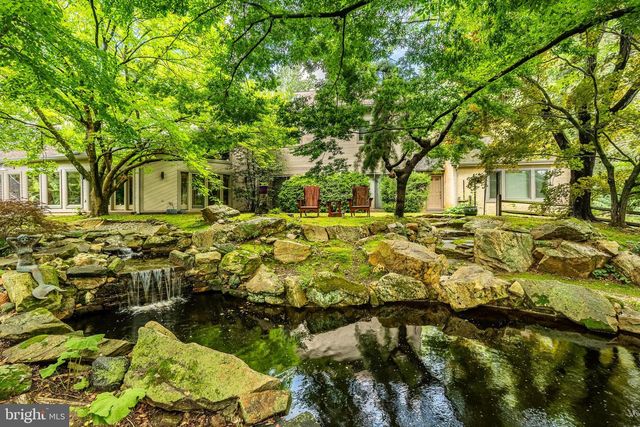 7 BITTERSWEET DR, West Chester, PA 19382