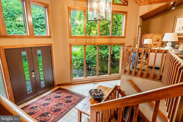 7 BITTERSWEET DR, West Chester, PA 19382