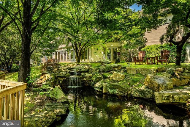 7 BITTERSWEET DR, West Chester, PA 19382