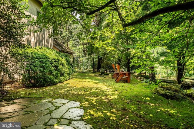 7 BITTERSWEET DR, West Chester, PA 19382
