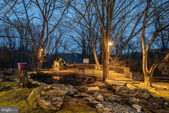7 BITTERSWEET DR, West Chester, PA 19382