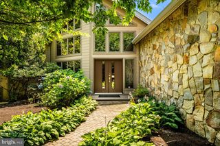 7 BITTERSWEET DR, West Chester, PA 19382