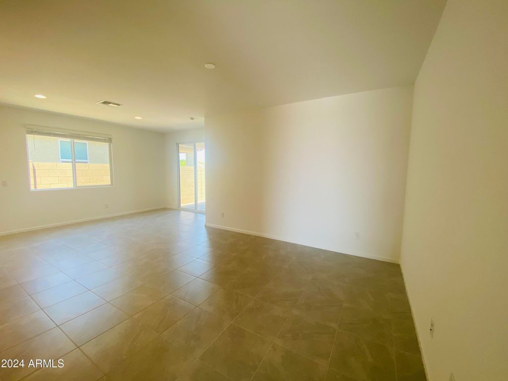 5531 S 23RD Drive, Phoenix, AZ 85041 — photo 5