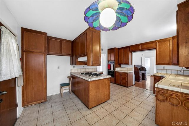 203 N Royal Place, Anaheim, CA 92806