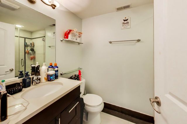 3815 N Kedzie Avenue 1N, Chicago, IL 60618