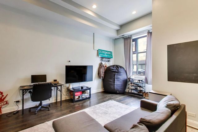 3815 N Kedzie Avenue 1N, Chicago, IL 60618