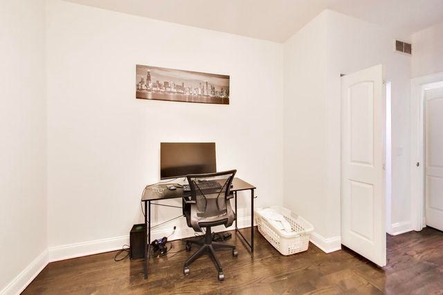 3815 N Kedzie Avenue 1N, Chicago, IL 60618