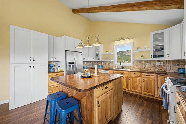 38 Navajo Court, Lyons, CO 80540