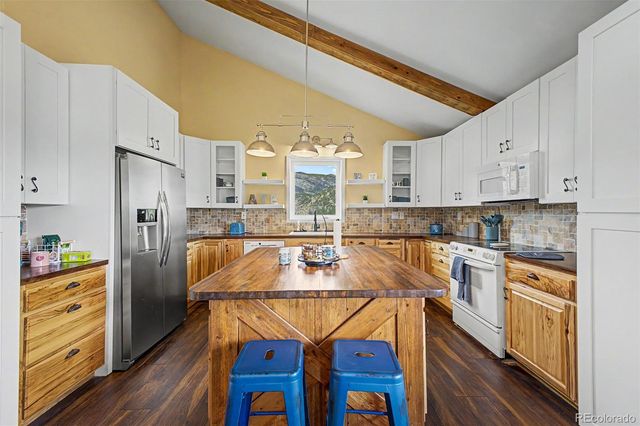 38 Navajo Court, Lyons, CO 80540