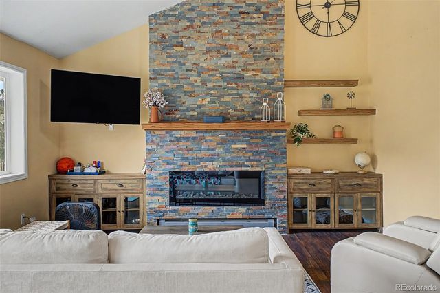 38 Navajo Court, Lyons, CO 80540