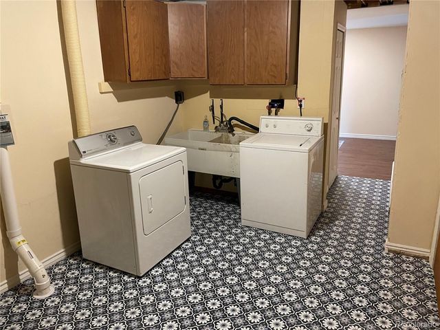 38 Navajo Court, Lyons, CO 80540