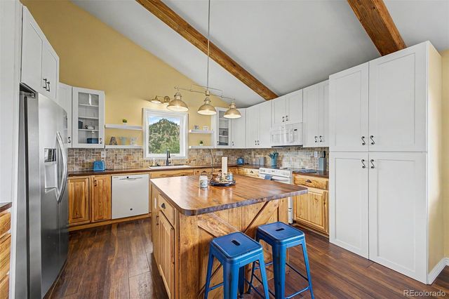 38 Navajo Court, Lyons, CO 80540