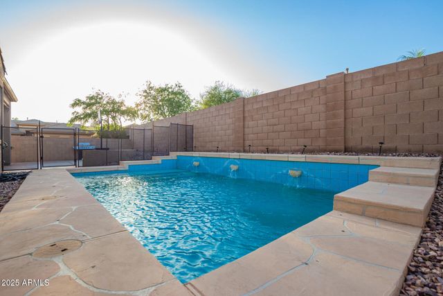 3438 W Little Hopi Drive, Phoenix, AZ 85086