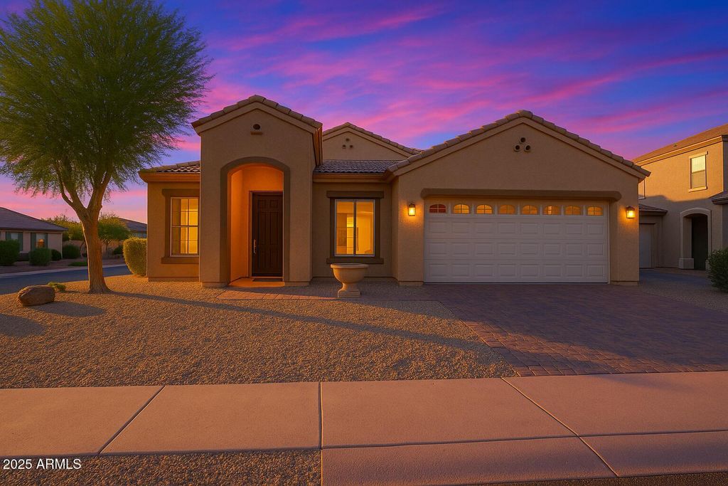 3438 W Little Hopi Drive, Phoenix, AZ 85086