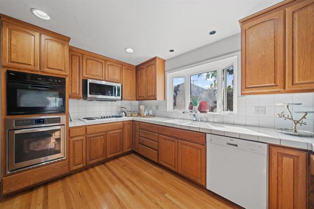 3393 3393 Sutton Loop, Fremont, CA 94536