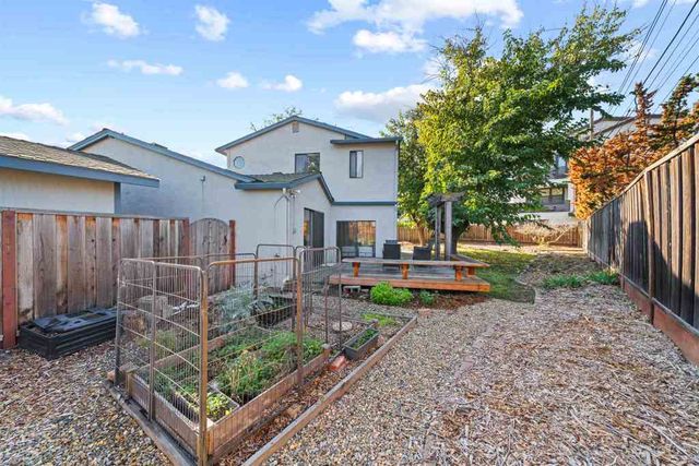 3393 3393 Sutton Loop, Fremont, CA 94536