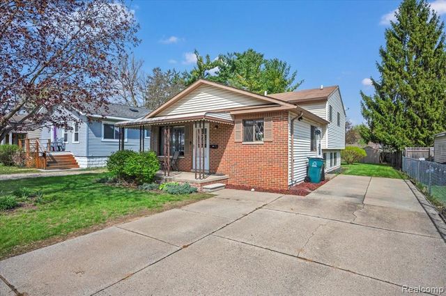 315 Pare Street, Clawson, MI 48017