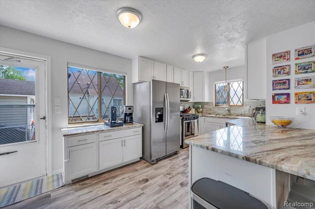 315 Pare Street, Clawson, MI 48017