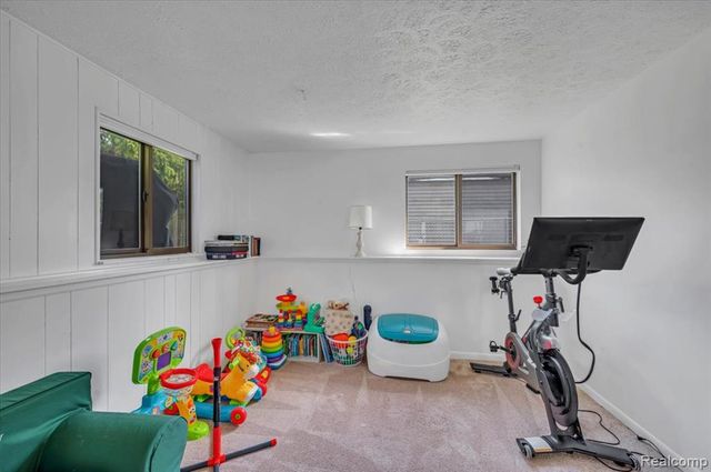 315 Pare Street, Clawson, MI 48017