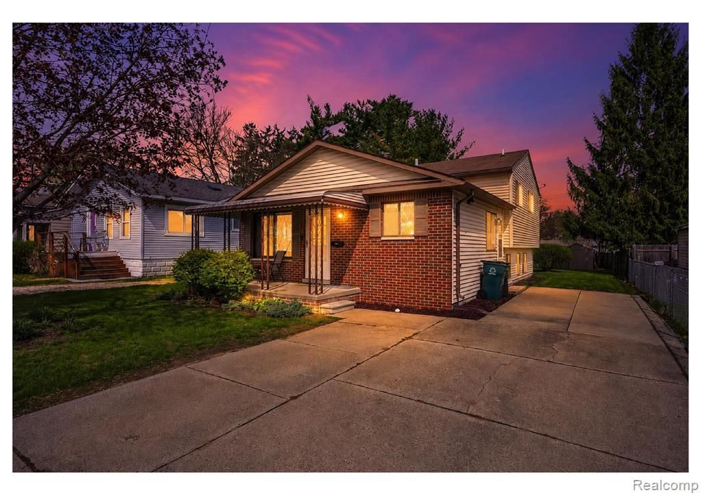 315 Pare Street, Clawson, MI 48017