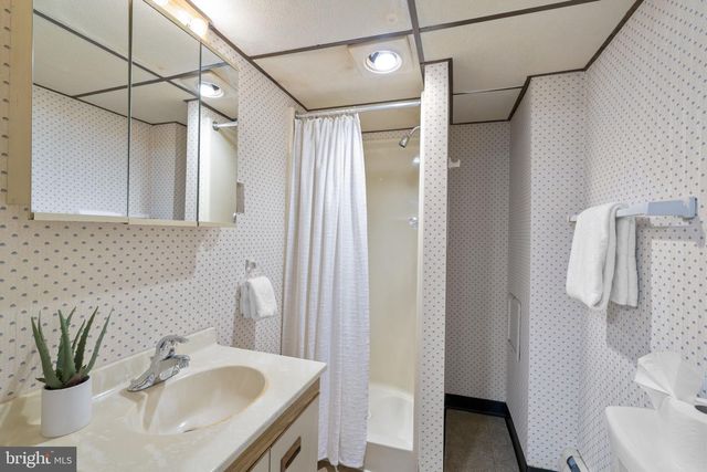 406 CATHERINE AVE, Linthicum Heights, MD 21090