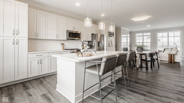 424 S Meridian Street, Greenwood, IN 46142