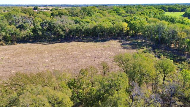 000 Bee Creek Road, Grandview, TX 76050