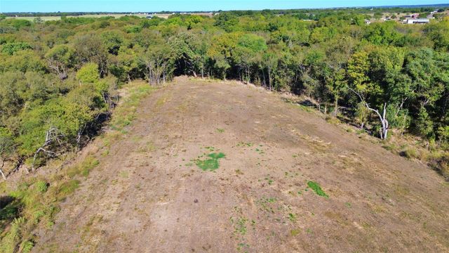 000 Bee Creek Road, Grandview, TX 76050