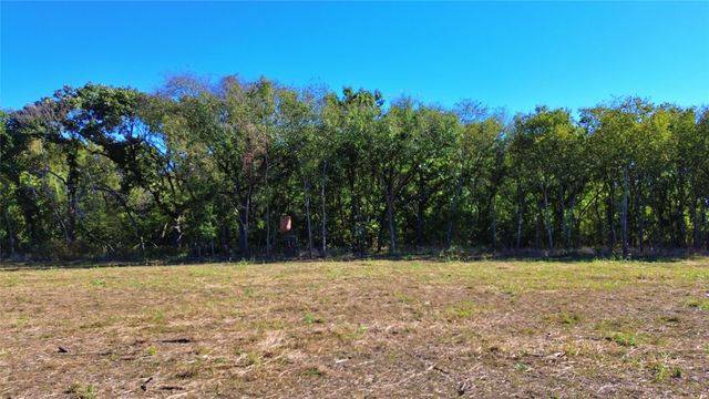 000 Bee Creek Road, Grandview, TX 76050