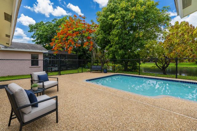 1541 SW 102nd Terrace, Davie, FL 33324