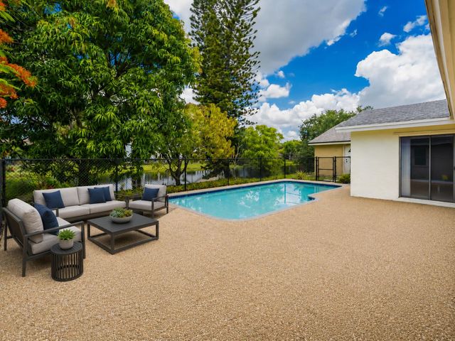 1541 SW 102nd Terrace, Davie, FL 33324