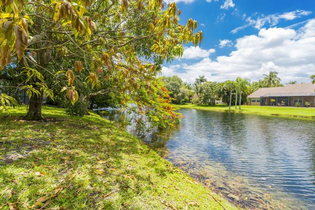 1541 SW 102nd Terrace, Davie, FL 33324