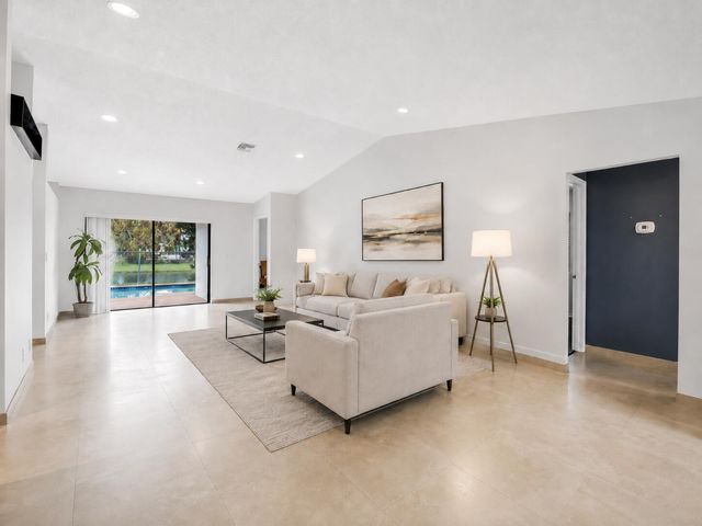 1541 SW 102nd Terrace, Davie, FL 33324