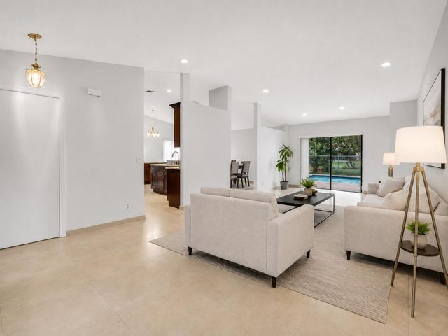1541 SW 102nd Terrace, Davie, FL 33324
